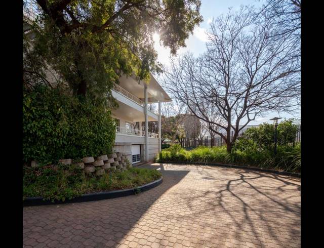 1,000M² OFFICE TO LET IN BRUMA